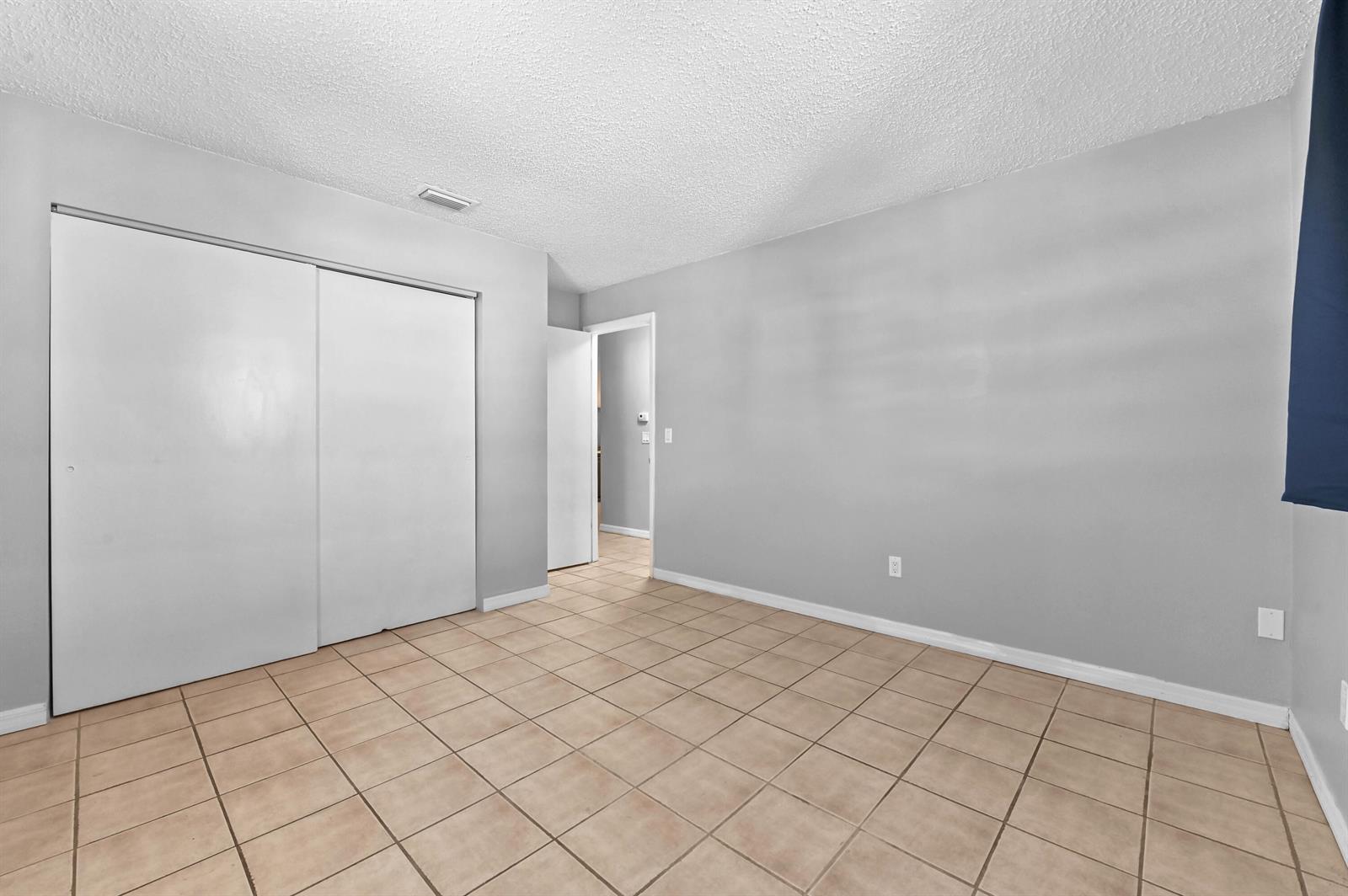 Ver detalles / 0 2146 sq. ft. $ 2026-06-22 0 foto