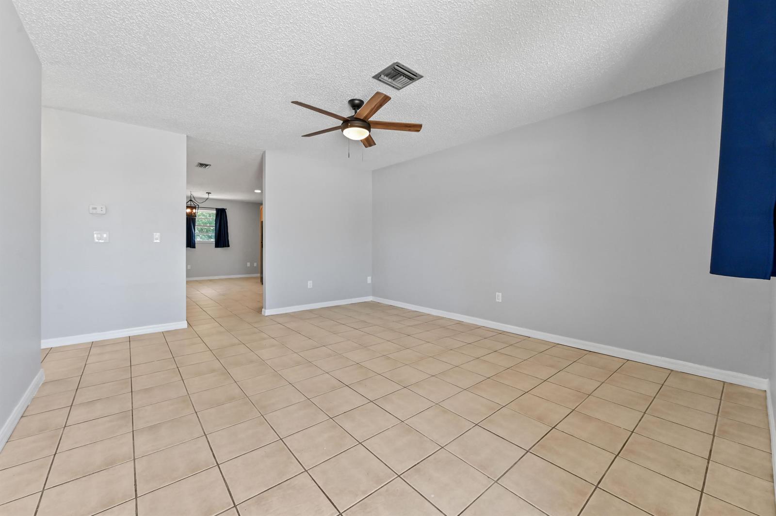 Ver detalles / 0 2146 sq. ft. $ 2026-06-22 0 foto