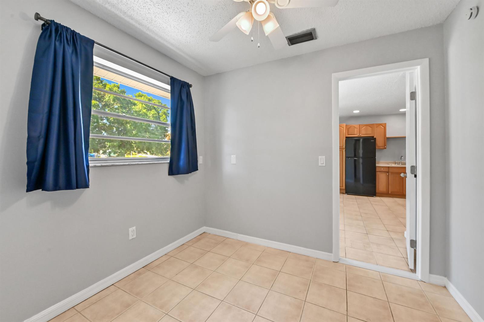 Ver detalles / 0 2146 sq. ft. $ 2026-06-22 0 foto
