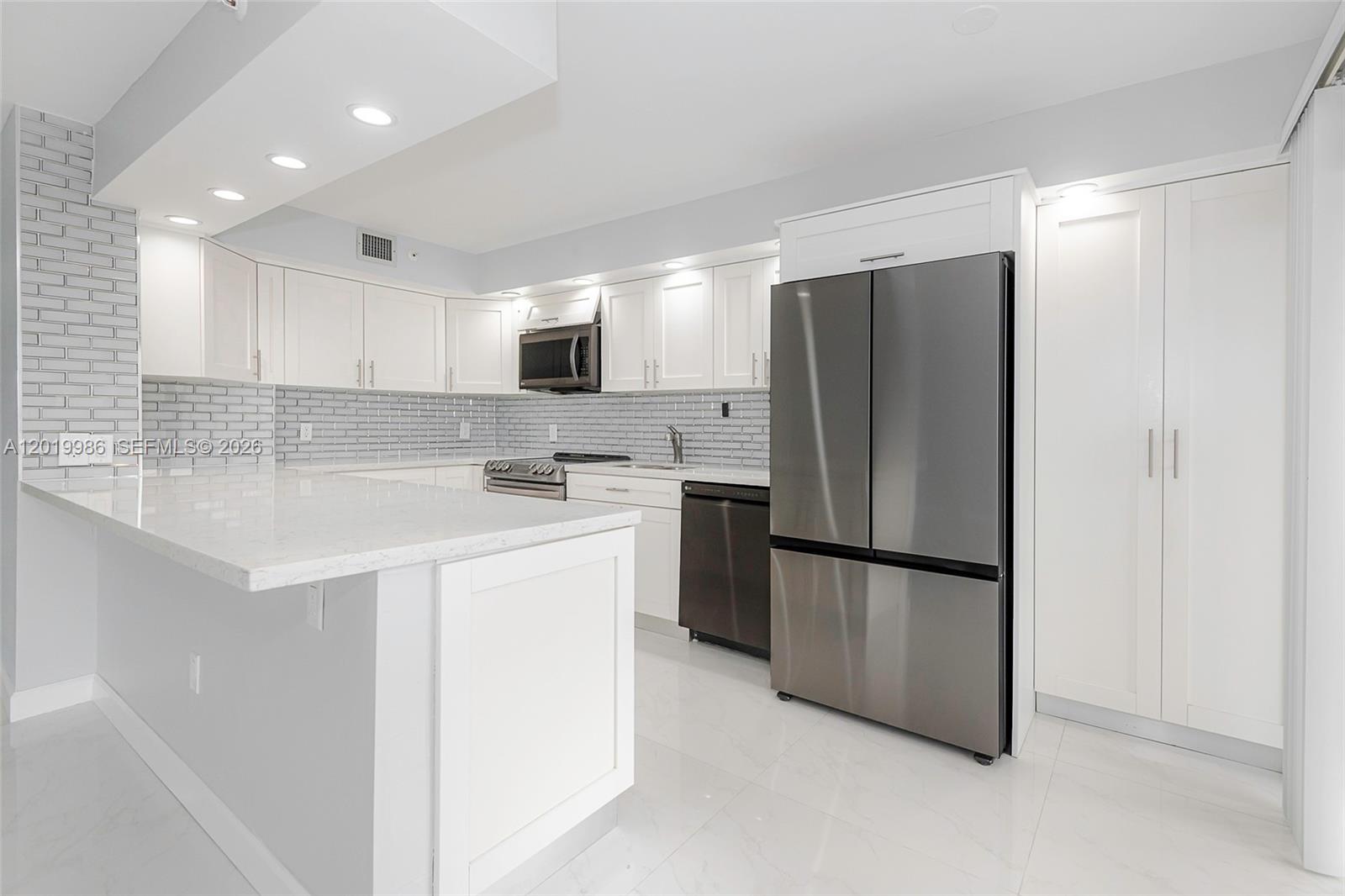 Photo of 1201 Ocean Dr  #610N, Hollywood, Florida, 33019 - 