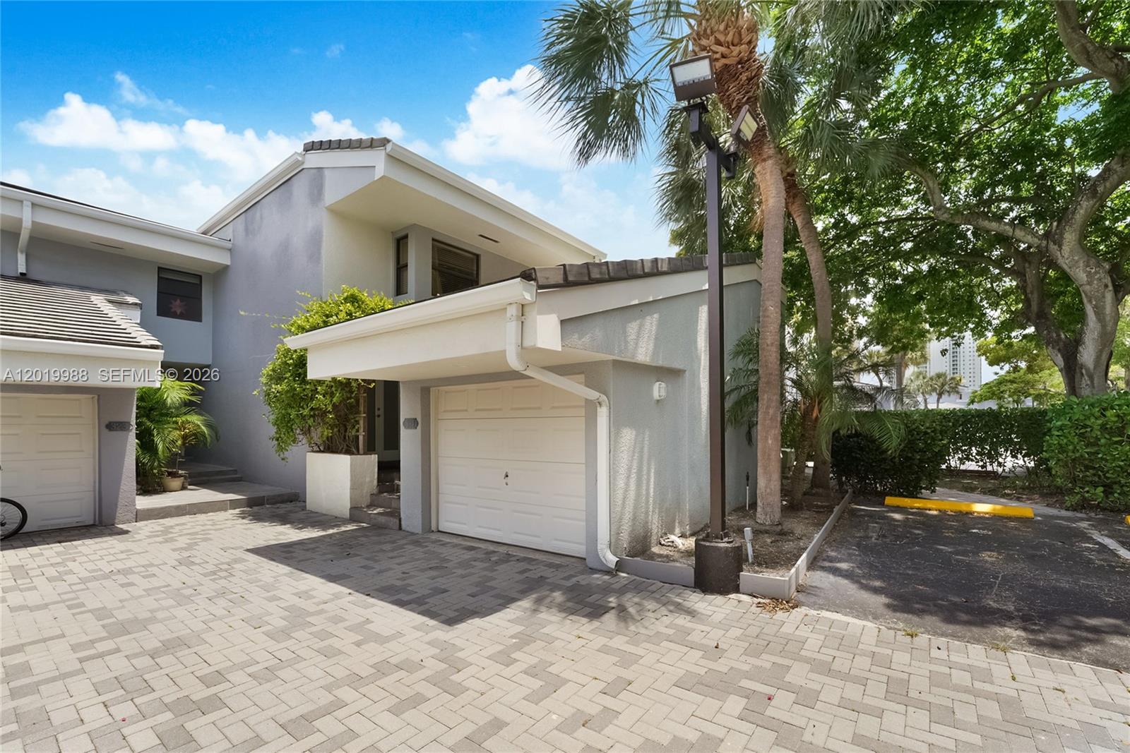Photo of 321 Poinciana Dr (321), Sunny Isles Beach, Florida, 33160 -
