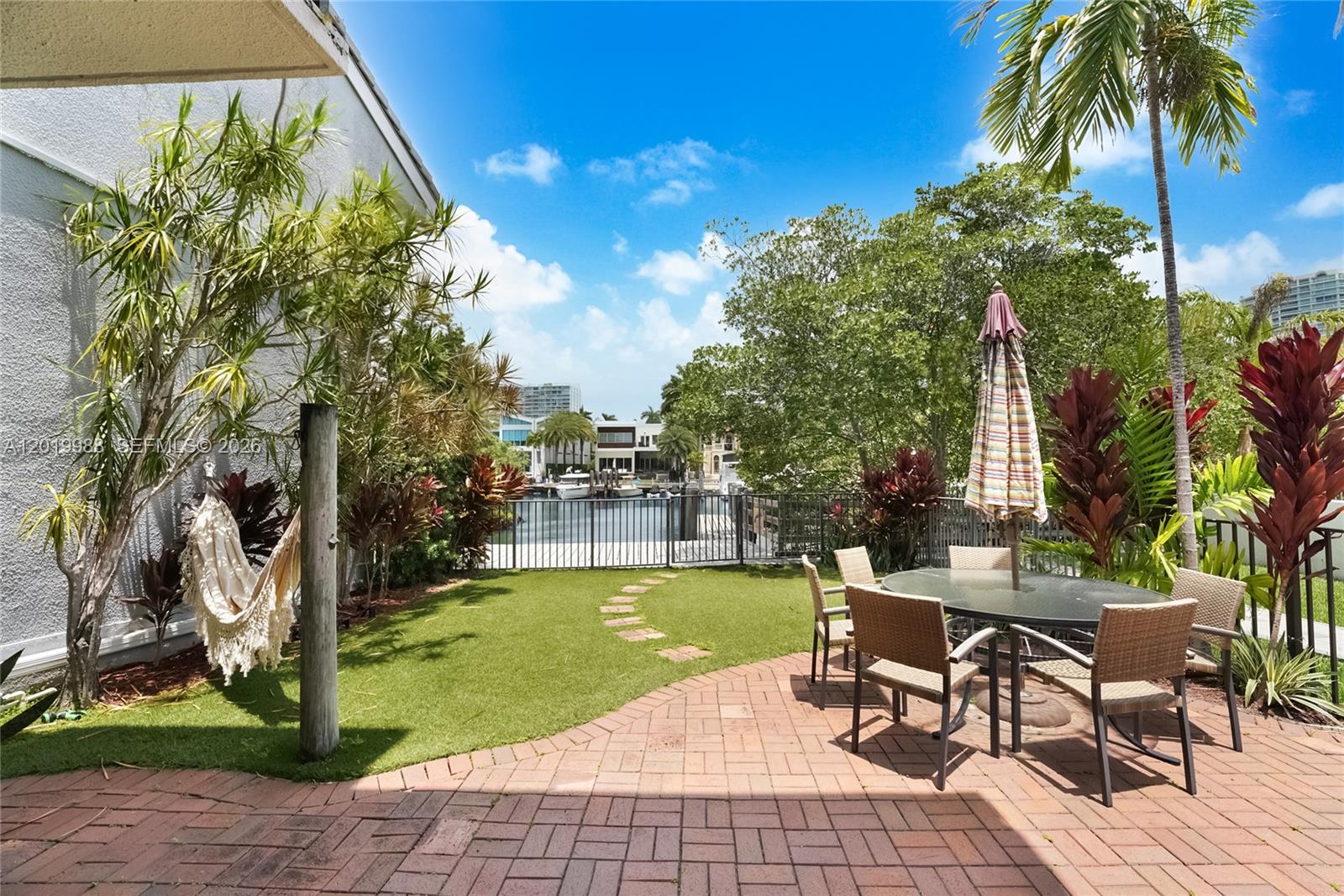 Photo of 321 Poinciana Dr (321), Sunny Isles Beach, Florida, 33160 -