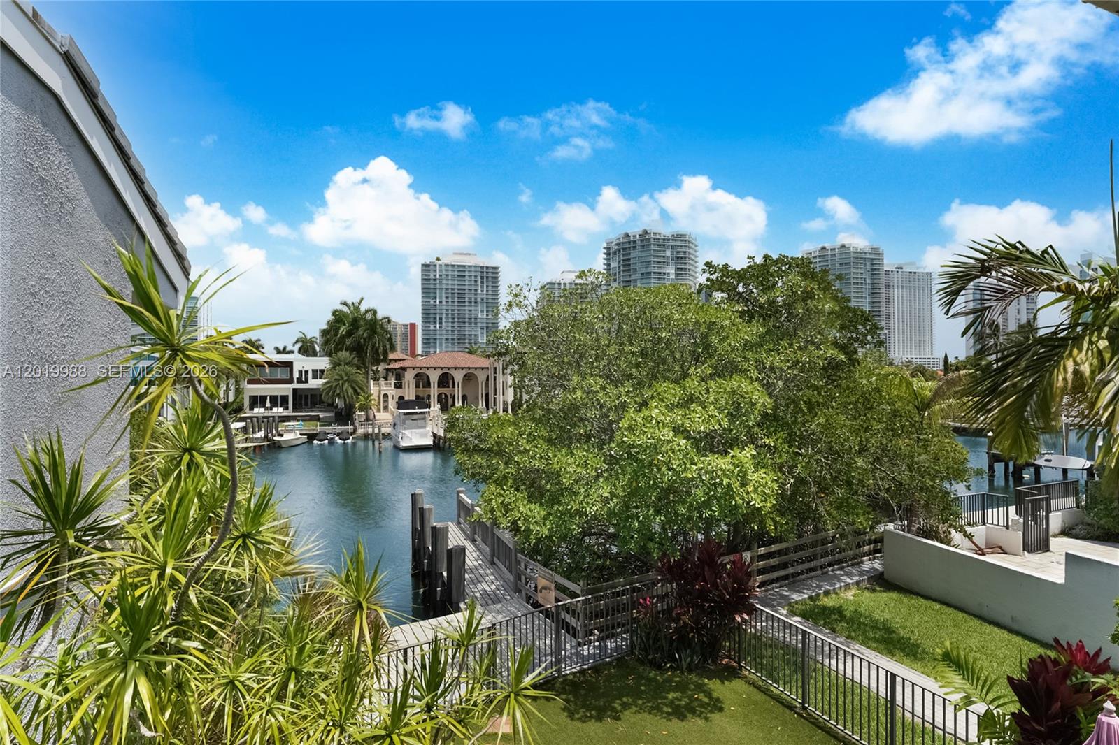 Photo of 321 Poinciana Dr (321), Sunny Isles Beach, Florida, 33160 -