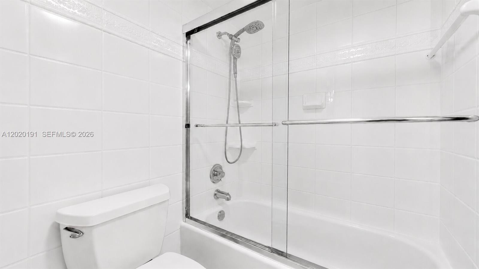 Photo of 20301 Country Club Dr  #1126, Aventura, Florida, 33180 - 