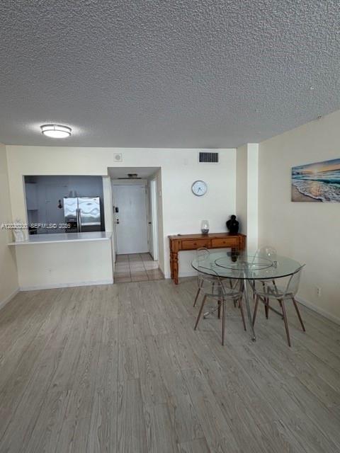 Photo of 3725 Ocean Dr  #615, Hollywood, Florida, 33019 - 