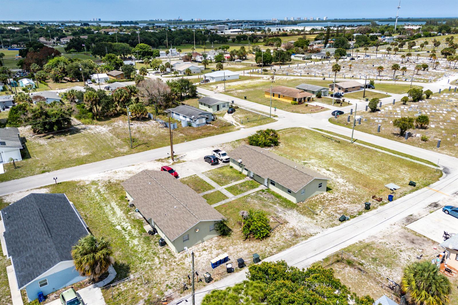   / 0 3300 sq. ft. $ 2026-06-20 0 foto