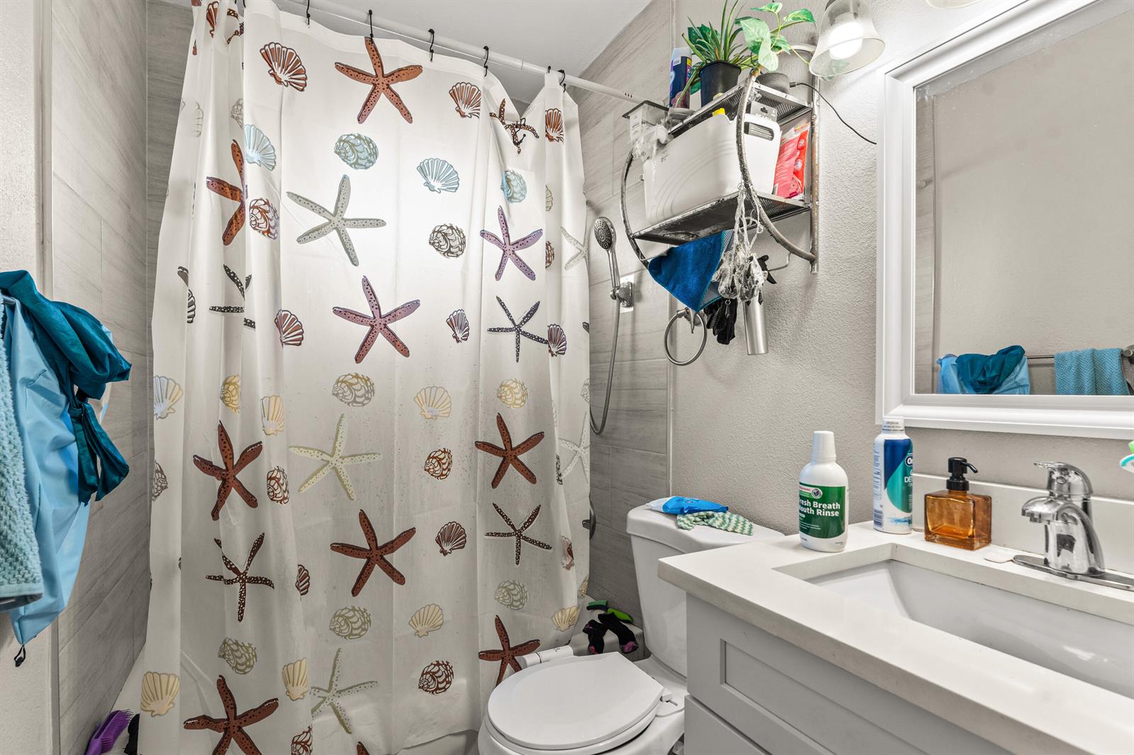   / 0 3300 sq. ft. $ 2026-06-20 0 foto