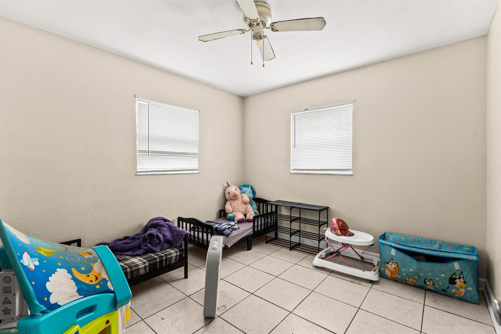   / 0 3300 sq. ft. $ 2026-06-20 0 foto