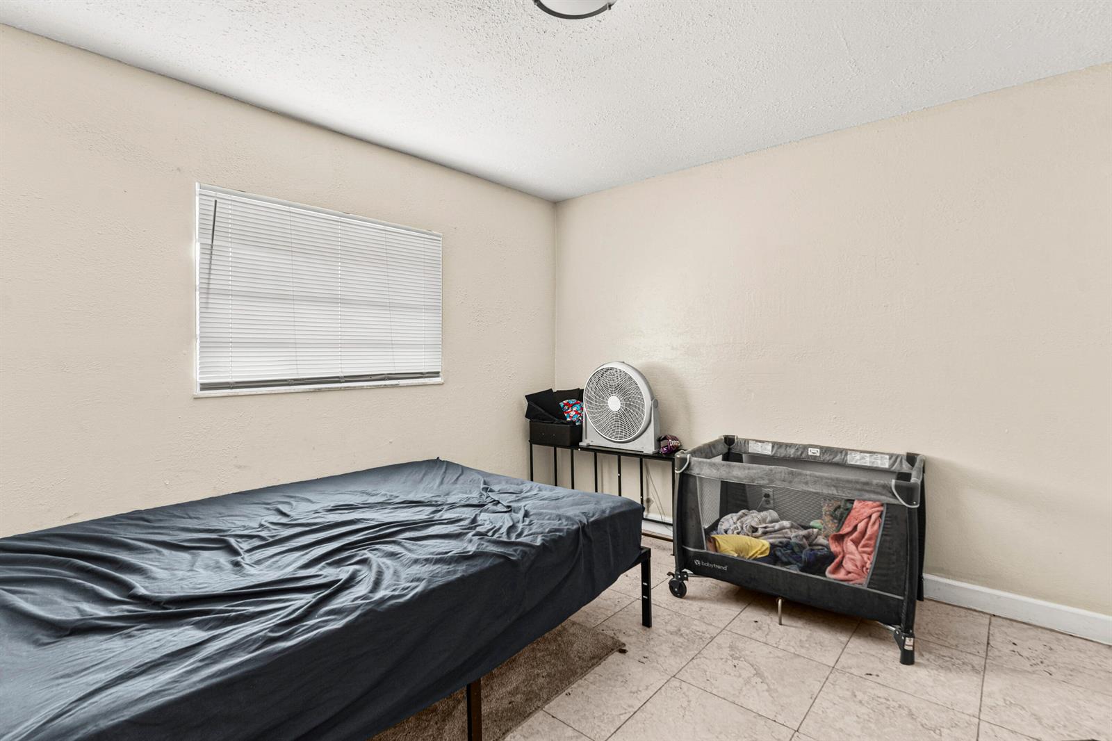   / 0 3300 sq. ft. $ 2026-06-20 0 foto