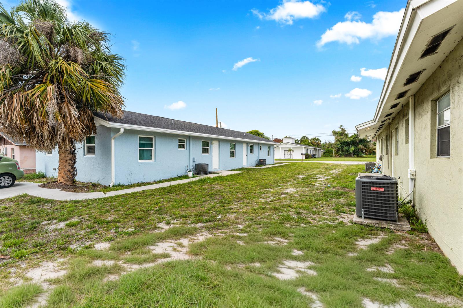   / 0 3300 sq. ft. $ 2026-06-20 0 foto