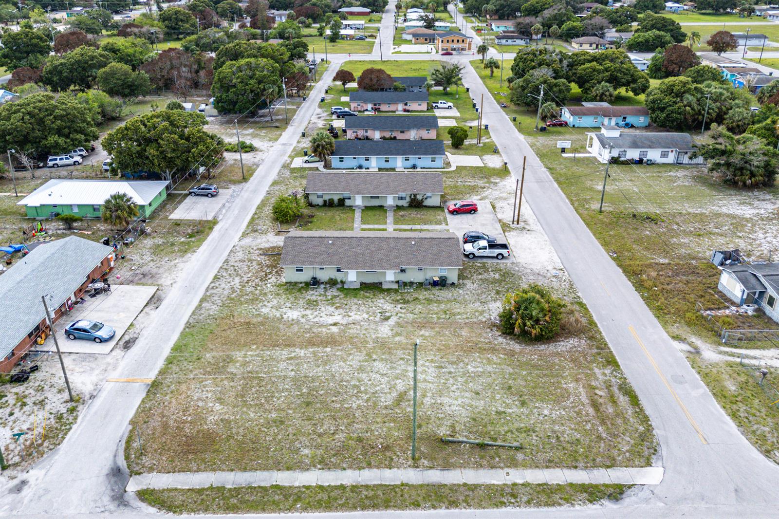   / 0 3300 sq. ft. $ 2026-06-20 0 foto