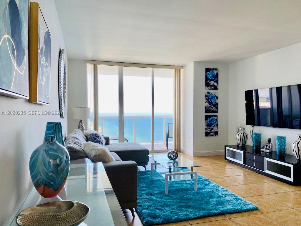4810 2 / 2 1337 sq. ft. $ 2026-05-16 0 Photo
