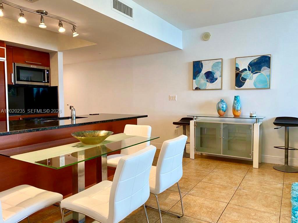 4810 2 / 2 1337 sq. ft. $ 2026-05-16 0 Photo