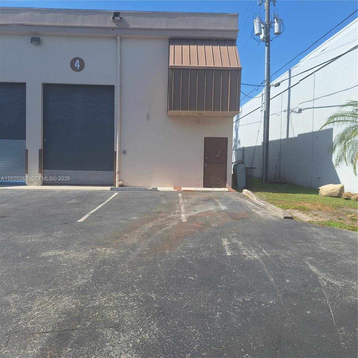 See details 4 / sq. ft. $ 2026-05-16 0 Photo