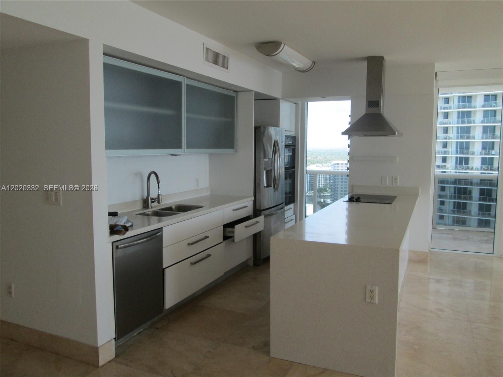 See details 2301 3 / 4 2078 sq. ft. $ 2026-07-03 0 Photo