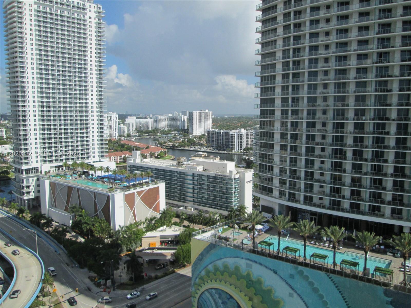 See details 2301 3 / 4 2078 sq. ft. $ 2026-07-03 0 Photo