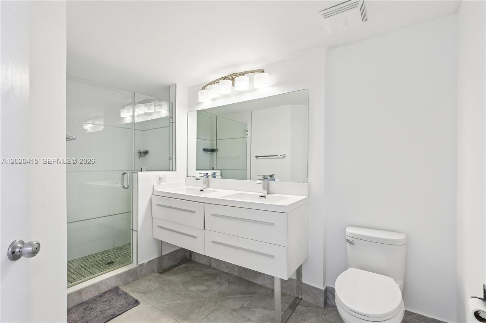 Photo of 17150 Bay Rd #2808, Sunny Isles Beach, Florida, 33160 - Master Bathroom