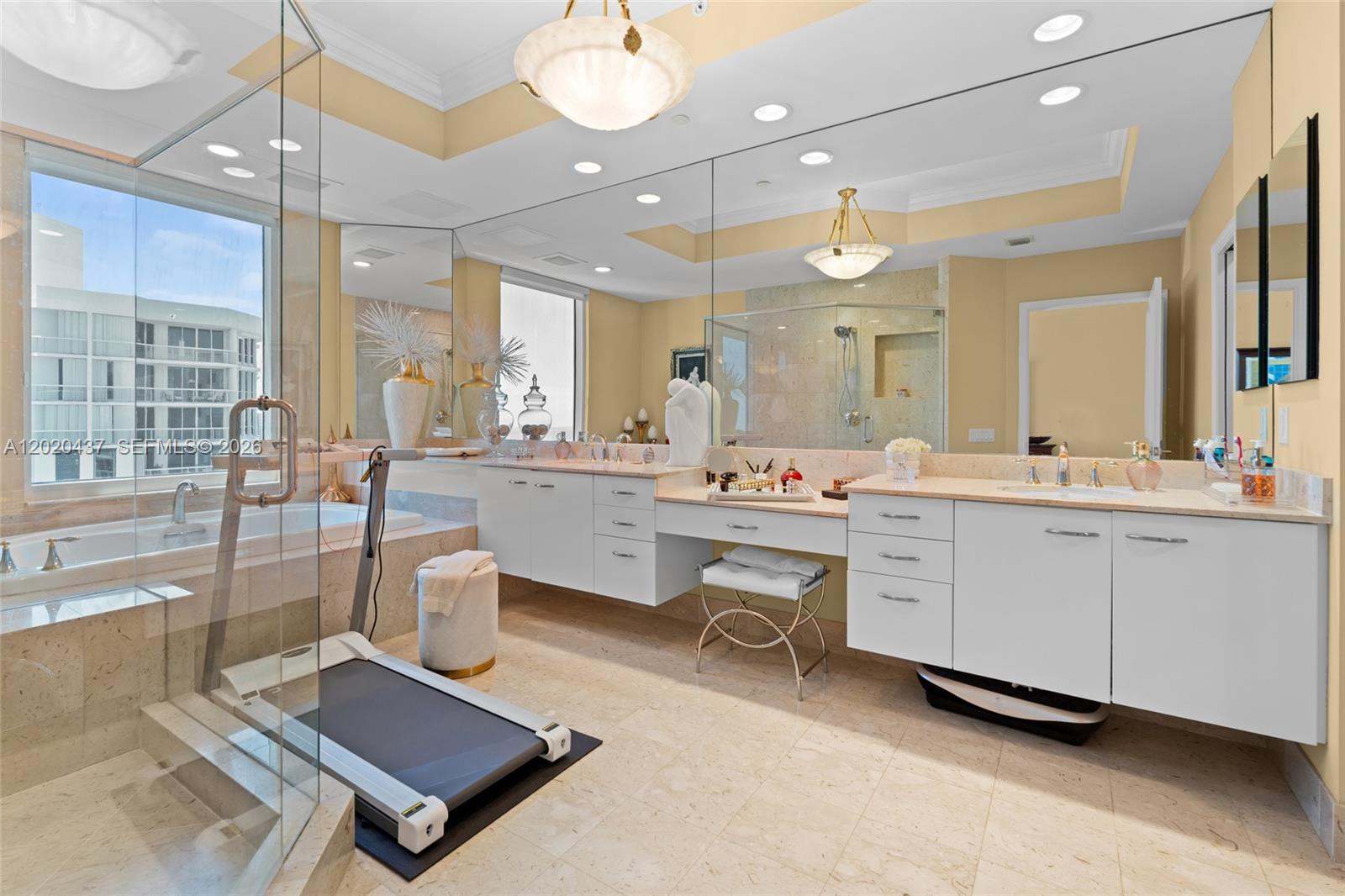 Photo of 21200 Point Pl  #2802, Aventura, Florida, 33180 - 