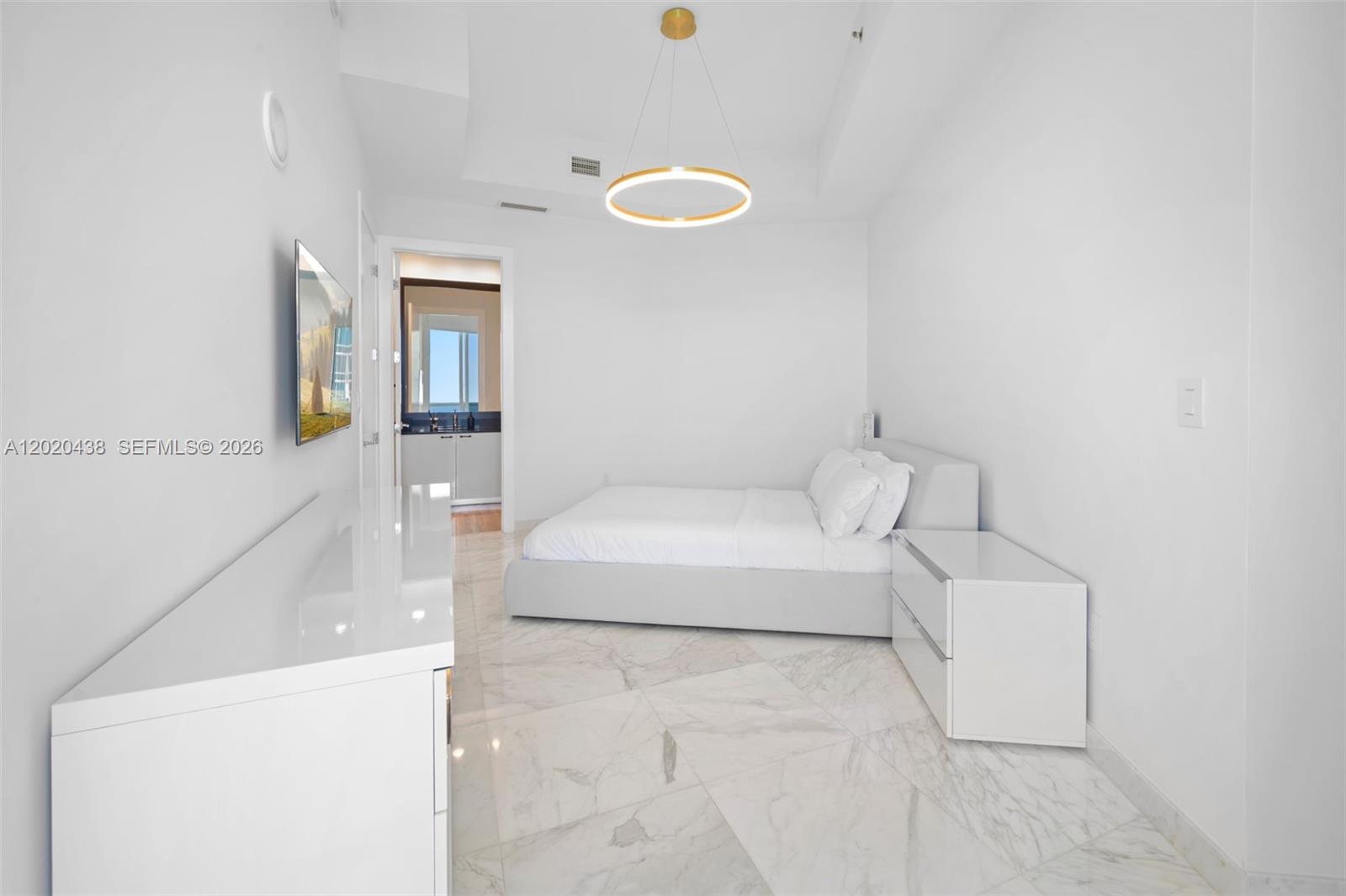 See details 4103 2 / 3 1962 sq. ft. $ 2026-05-16 0 Photo