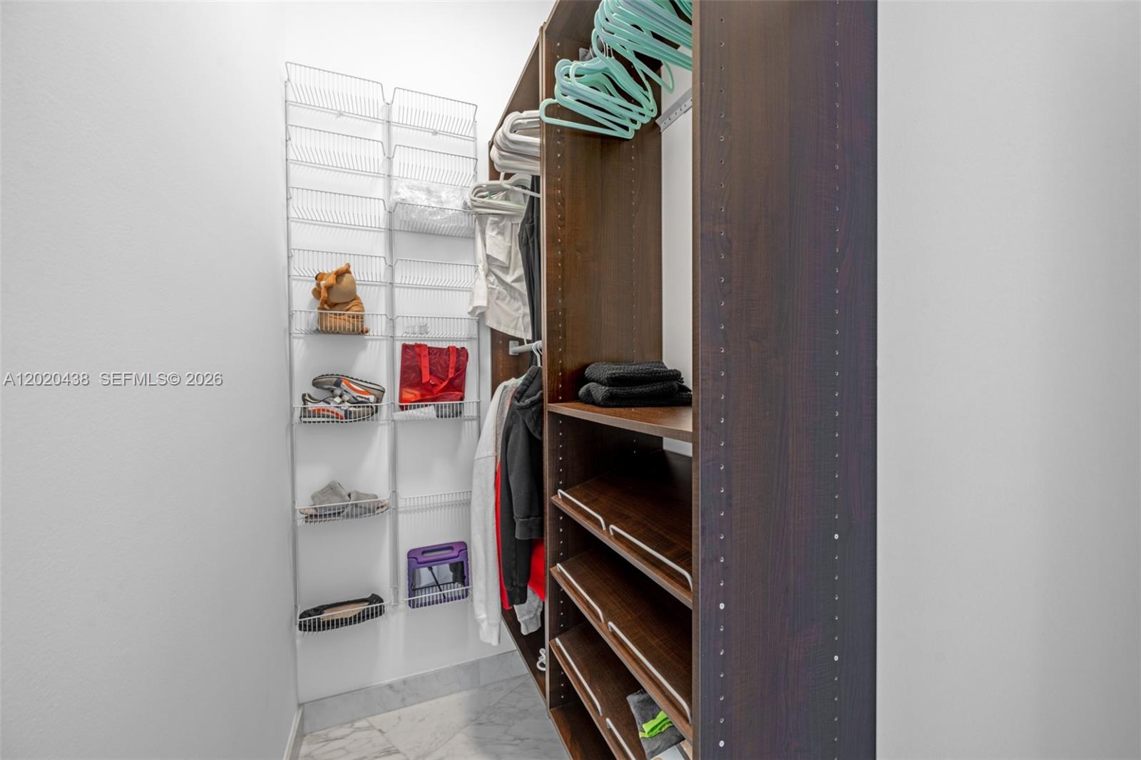 See details 4103 2 / 3 1962 sq. ft. $ 2026-05-16 0 Photo
