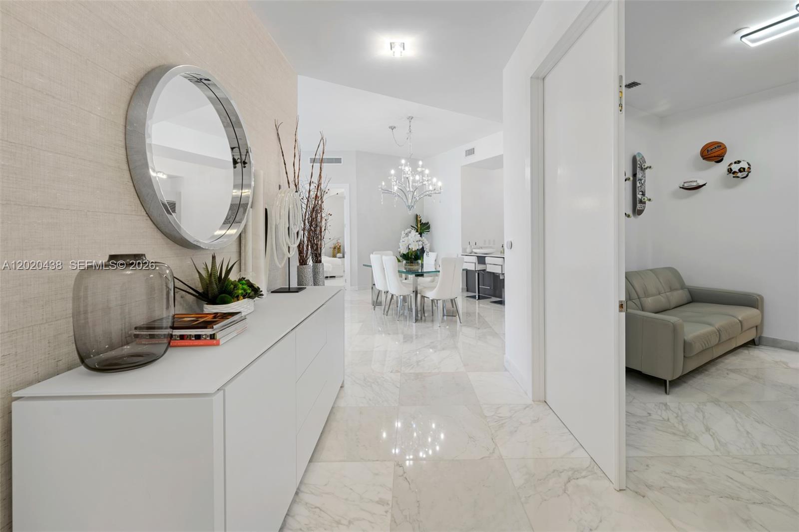 See details 4103 2 / 3 1962 sq. ft. $ 2026-05-16 0 Photo