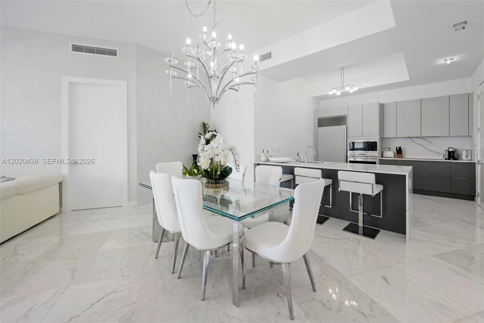 See details 4103 2 / 3 1962 sq. ft. $ 2026-05-16 0 Photo
