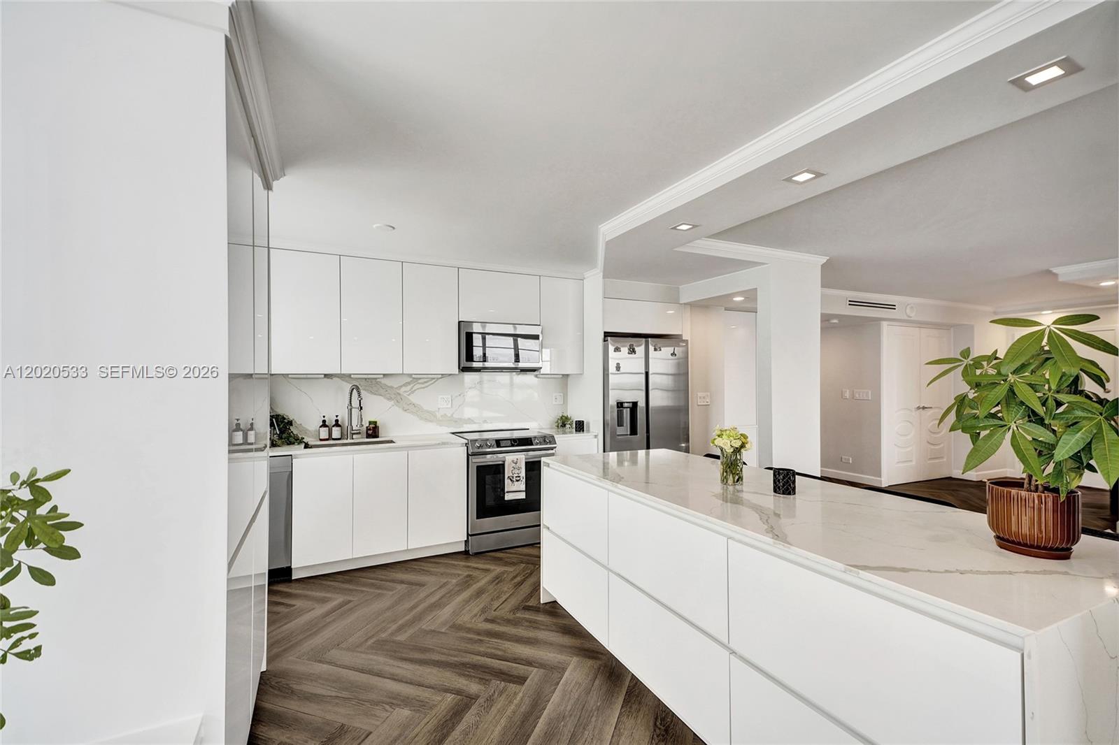 See details 2112 2 / 2 1552 sq. ft. $ 2026-05-17 0 Photo