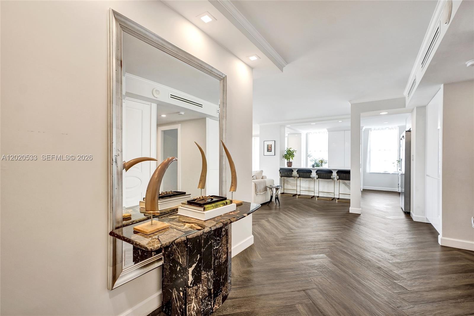 See details 2112 2 / 2 1552 sq. ft. $ 2026-05-17 0 Photo