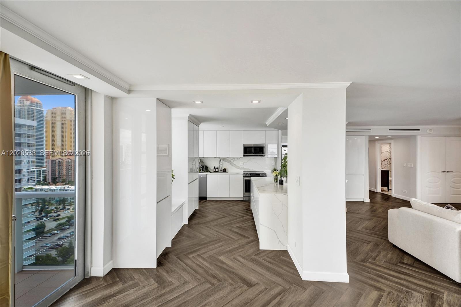 See details 2112 2 / 2 1552 sq. ft. $ 2026-05-17 0 Photo