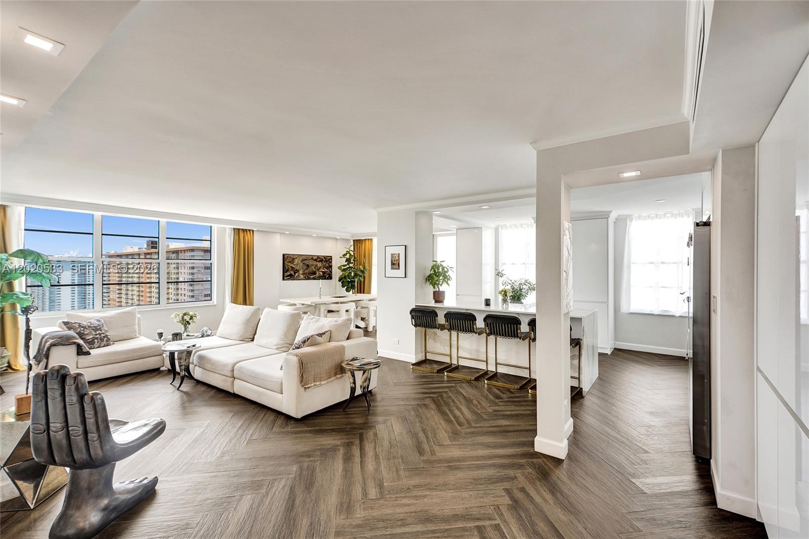 See details 2112 2 / 2 1552 sq. ft. $ 2026-05-17 0 Photo