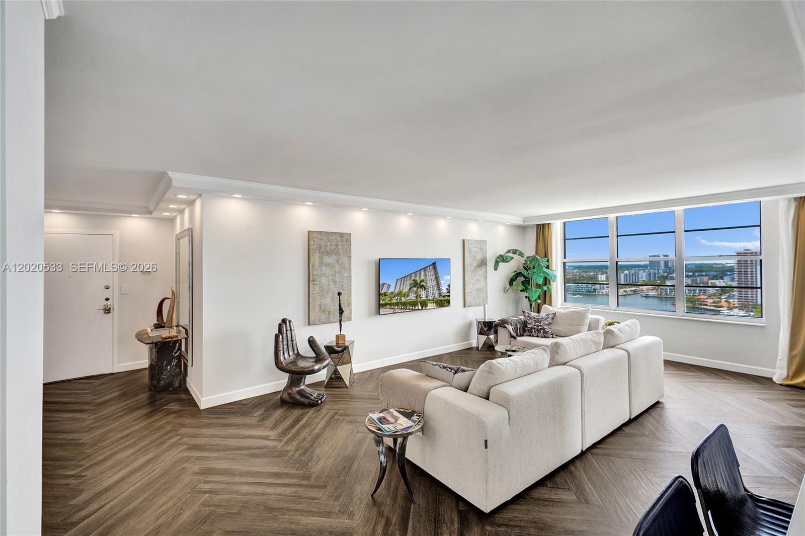 See details 2112 2 / 2 1552 sq. ft. $ 2026-05-17 0 Photo