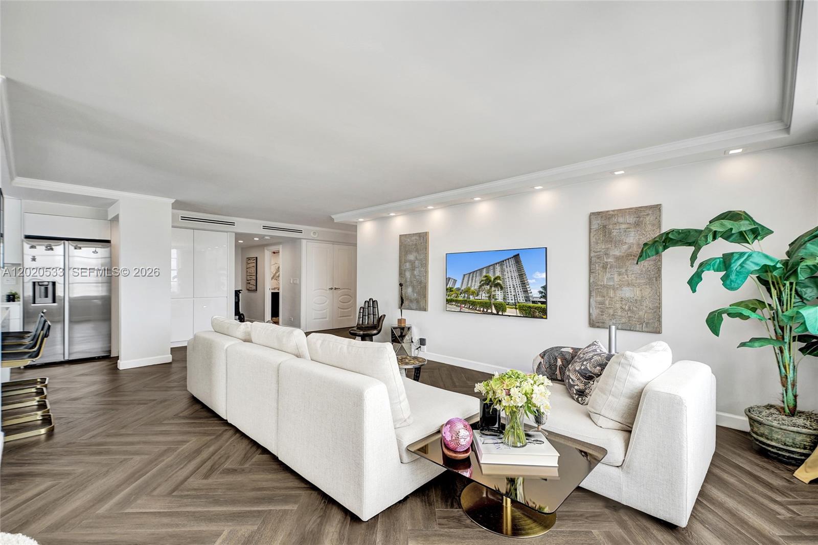 See details 2112 2 / 2 1552 sq. ft. $ 2026-05-17 0 Photo
