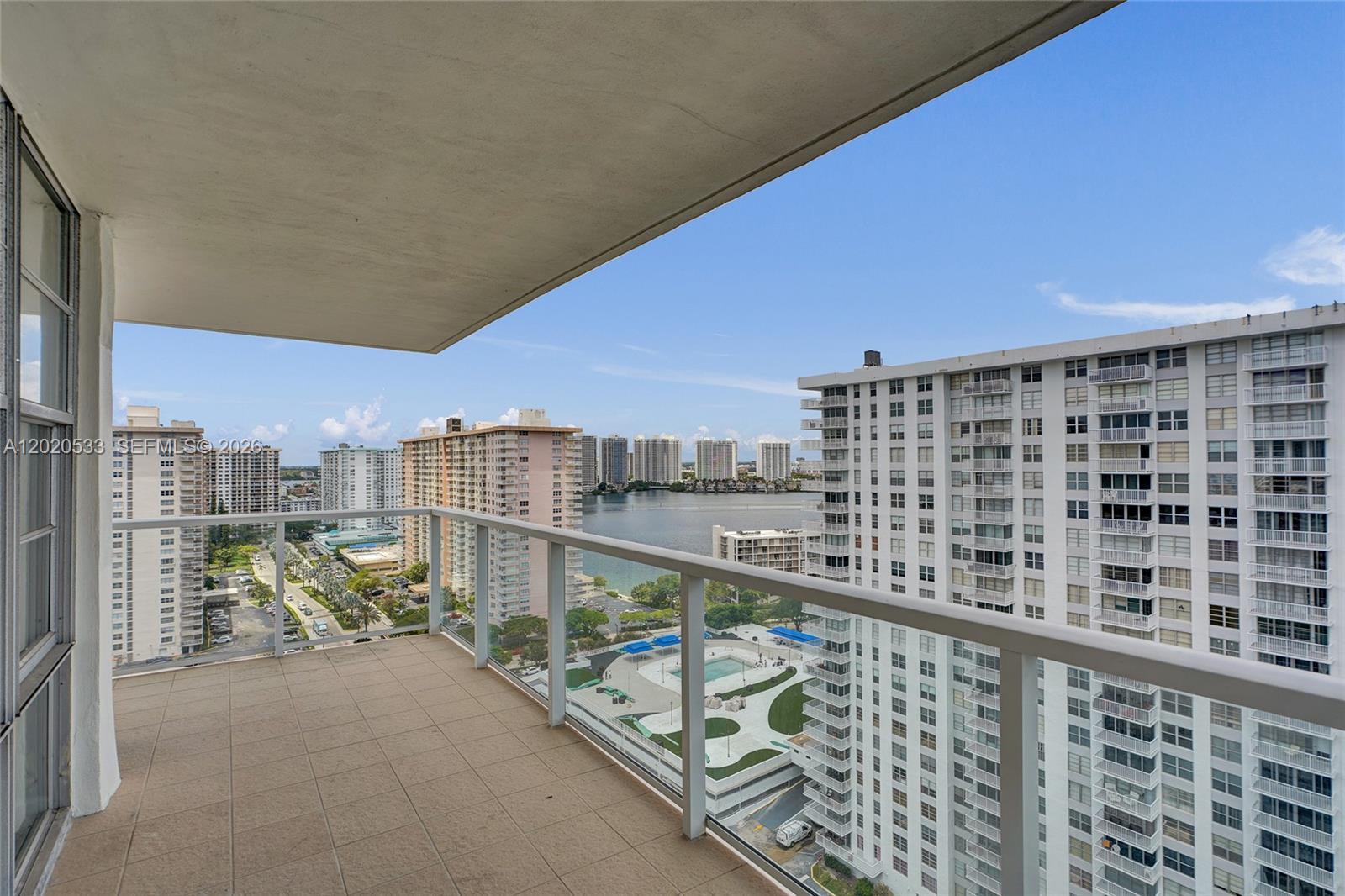 See details 2112 2 / 2 1552 sq. ft. $ 2026-05-17 0 Photo