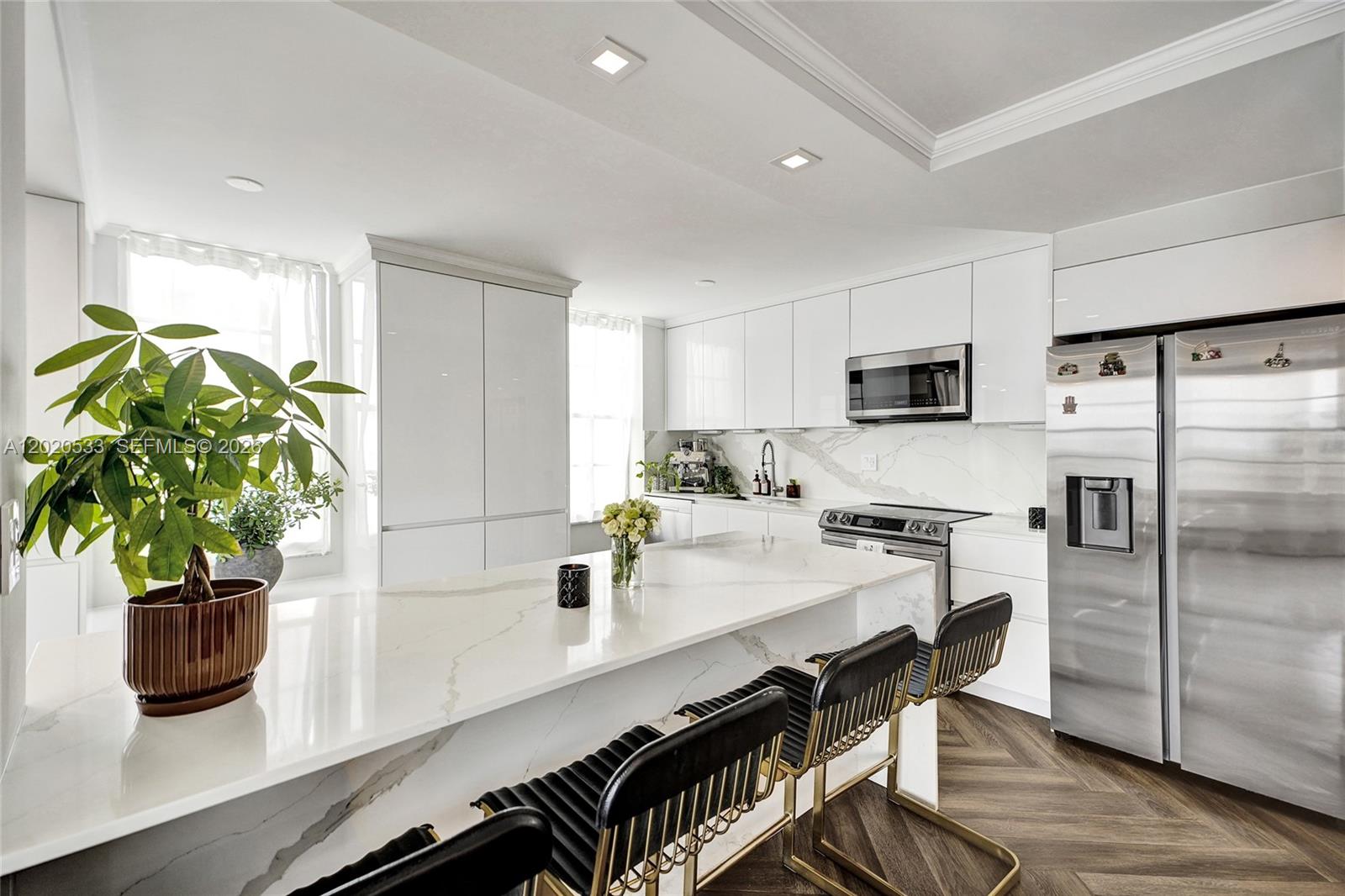 See details 2112 2 / 2 1552 sq. ft. $ 2026-05-17 0 Photo