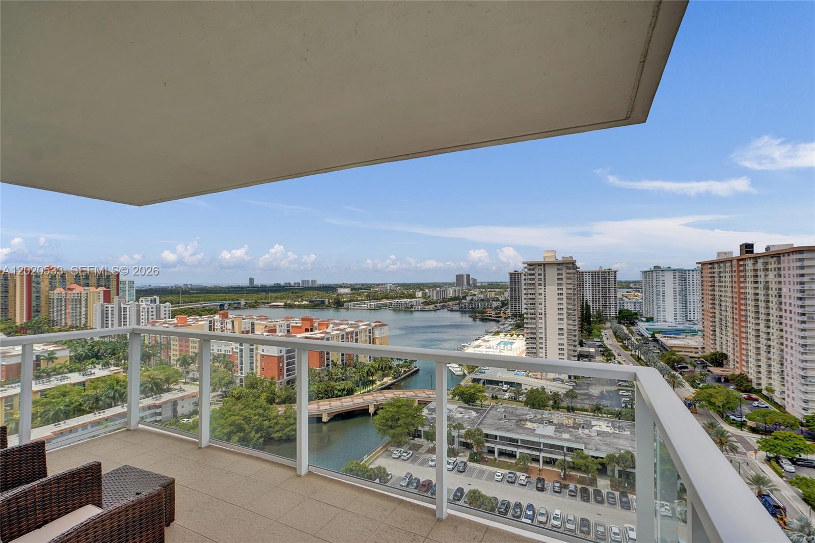 See details 2112 2 / 2 1552 sq. ft. $ 2026-05-17 0 Photo