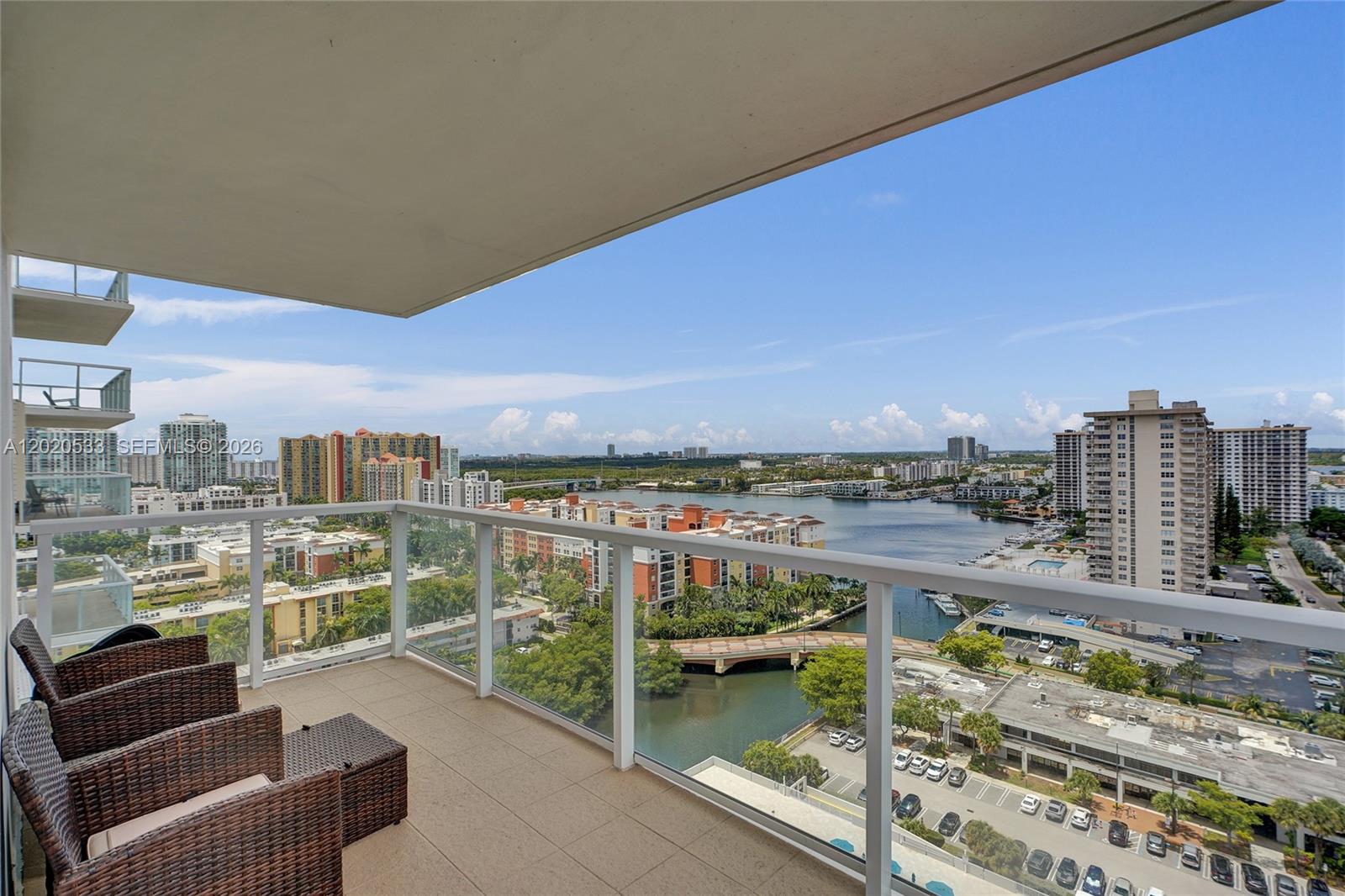 See details 2112 2 / 2 1552 sq. ft. $ 2026-05-17 0 Photo
