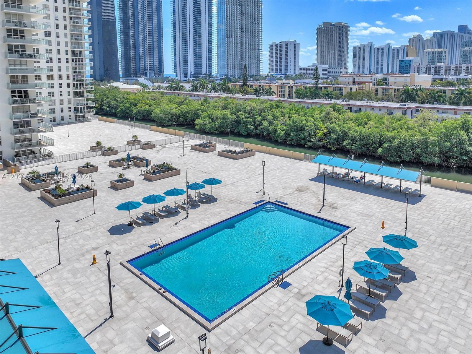 See details 2112 2 / 2 1552 sq. ft. $ 2026-05-17 0 Photo