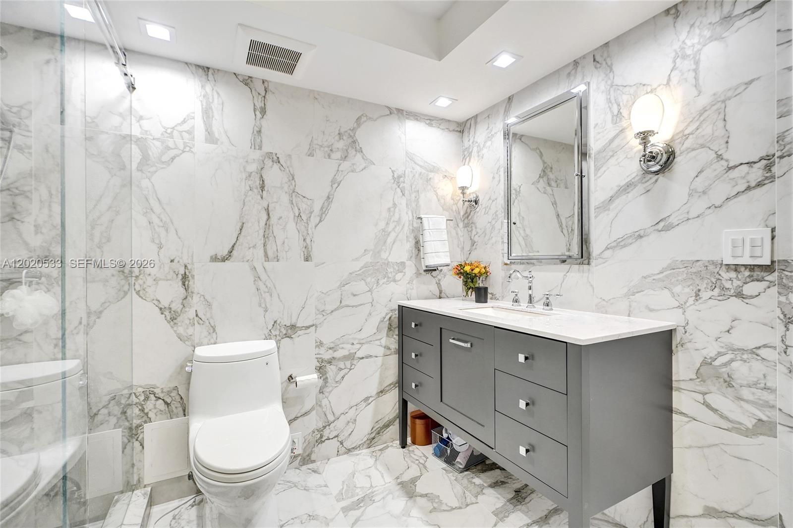 See details 2112 2 / 2 1552 sq. ft. $ 2026-05-17 0 Photo