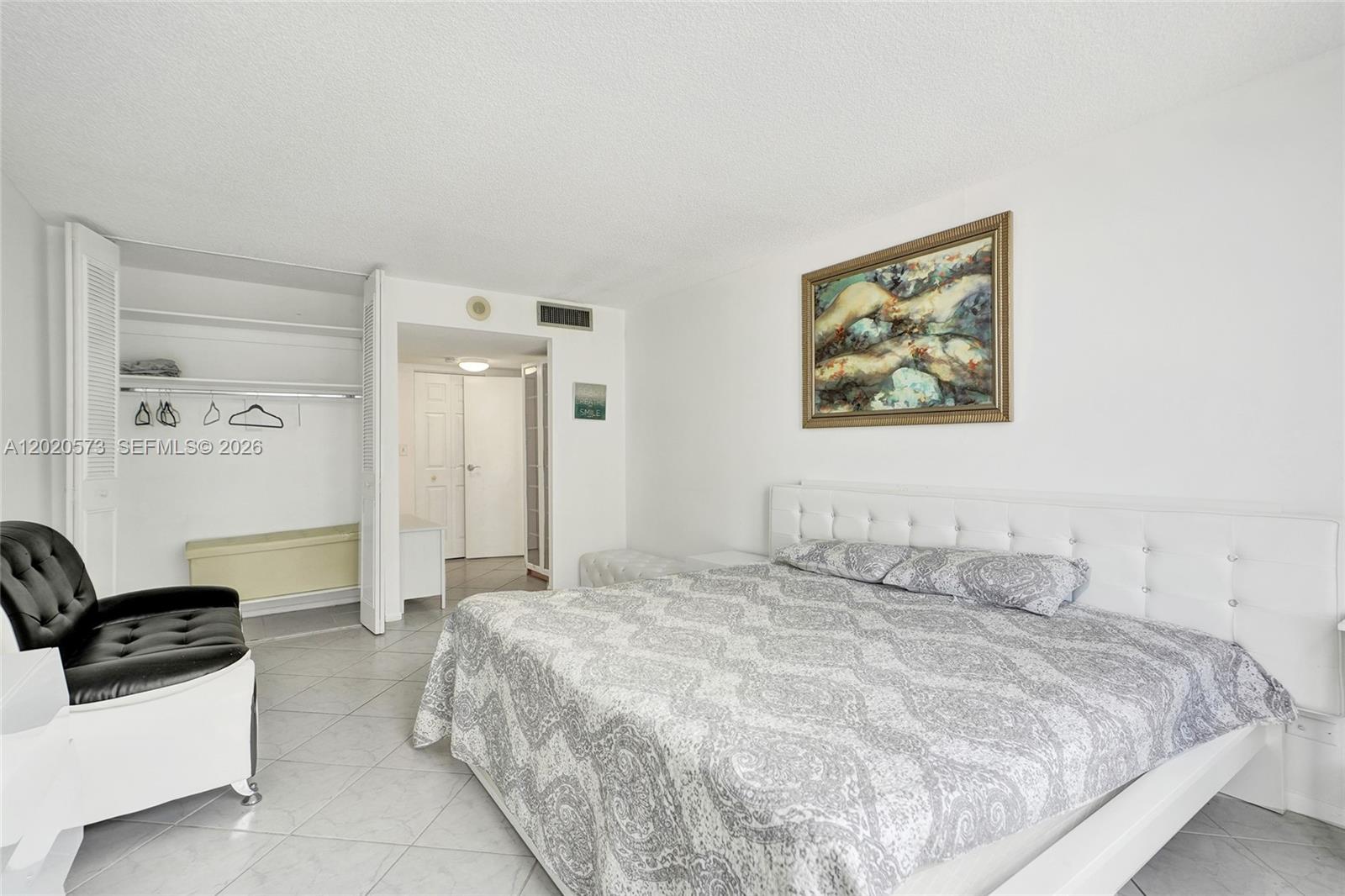1611 1 / 2 1104 sq. ft. $ 2026-05-17 0 Photo