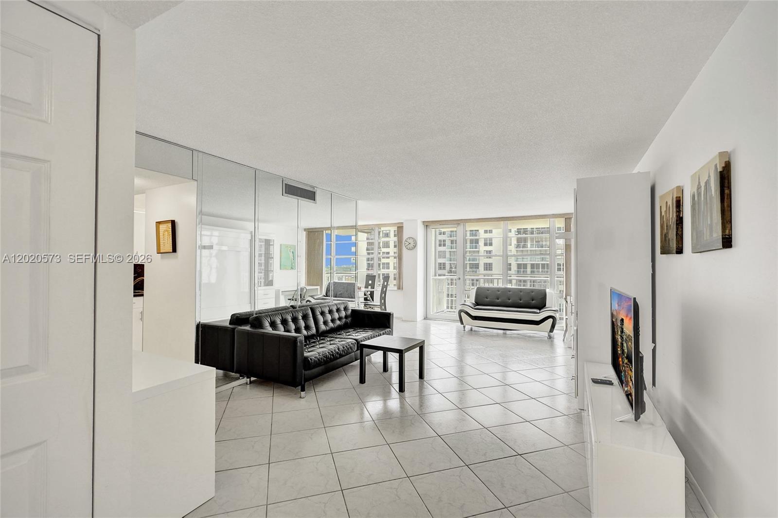 1611 1 / 2 1104 sq. ft. $ 2026-05-17 0 Photo