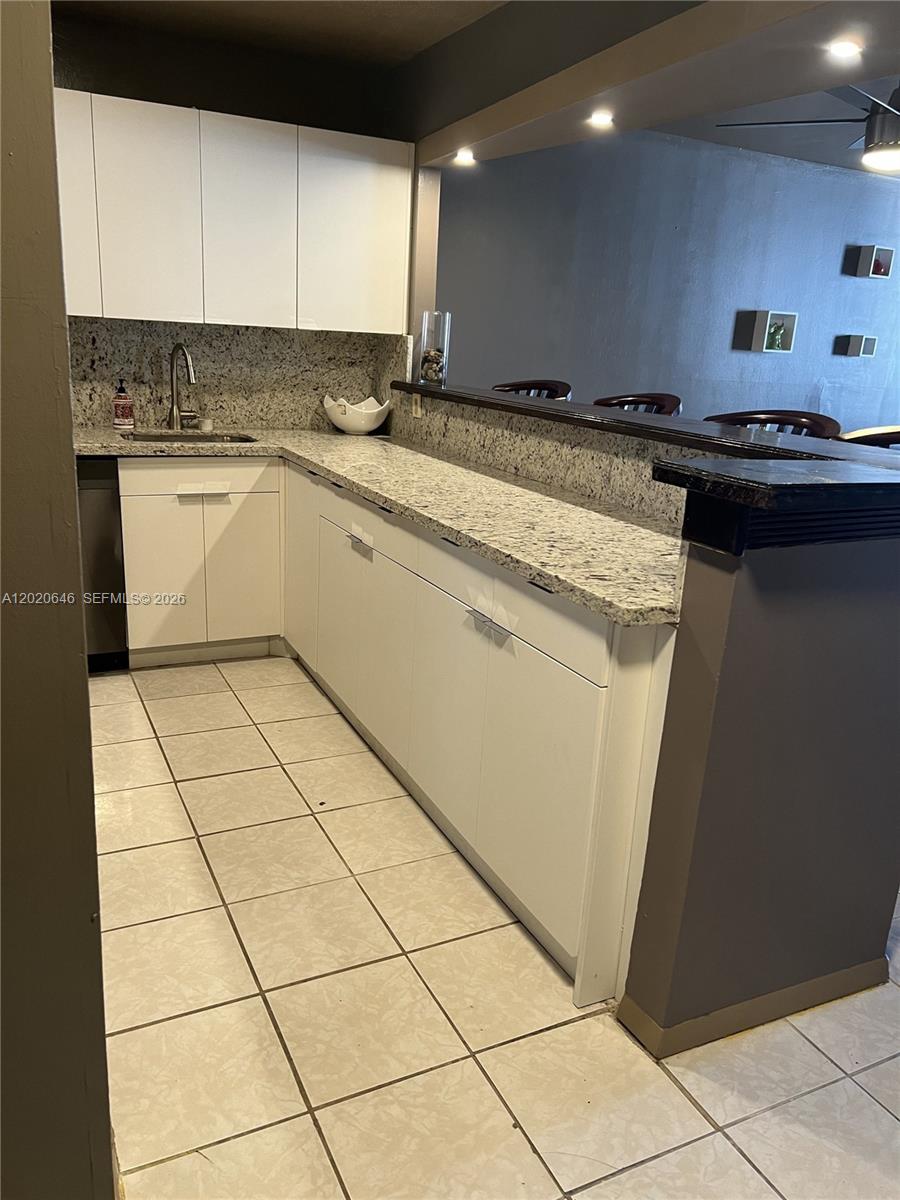 Photo of 1817 Ocean Dr  #718, Hallandale Beach, Florida, 33009 - 