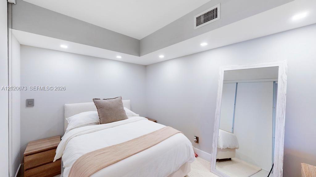 See details 1808 3 / 2 1580 sq. ft. $ 2026-05-17 0 Photo