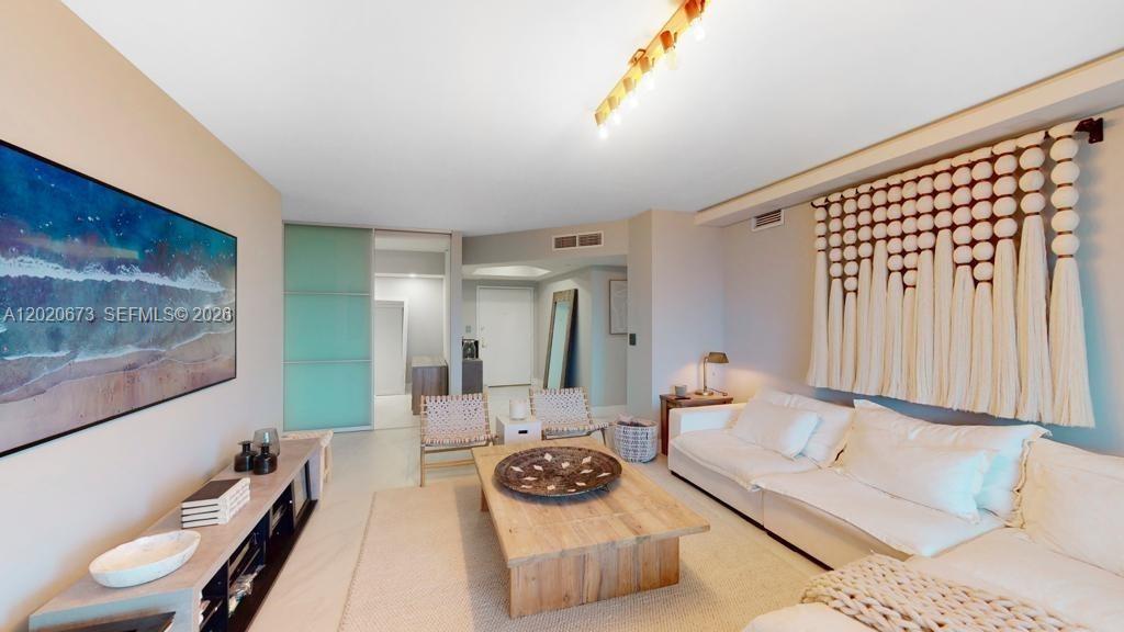 See details 1808 3 / 2 1580 sq. ft. $ 2026-05-17 0 Photo