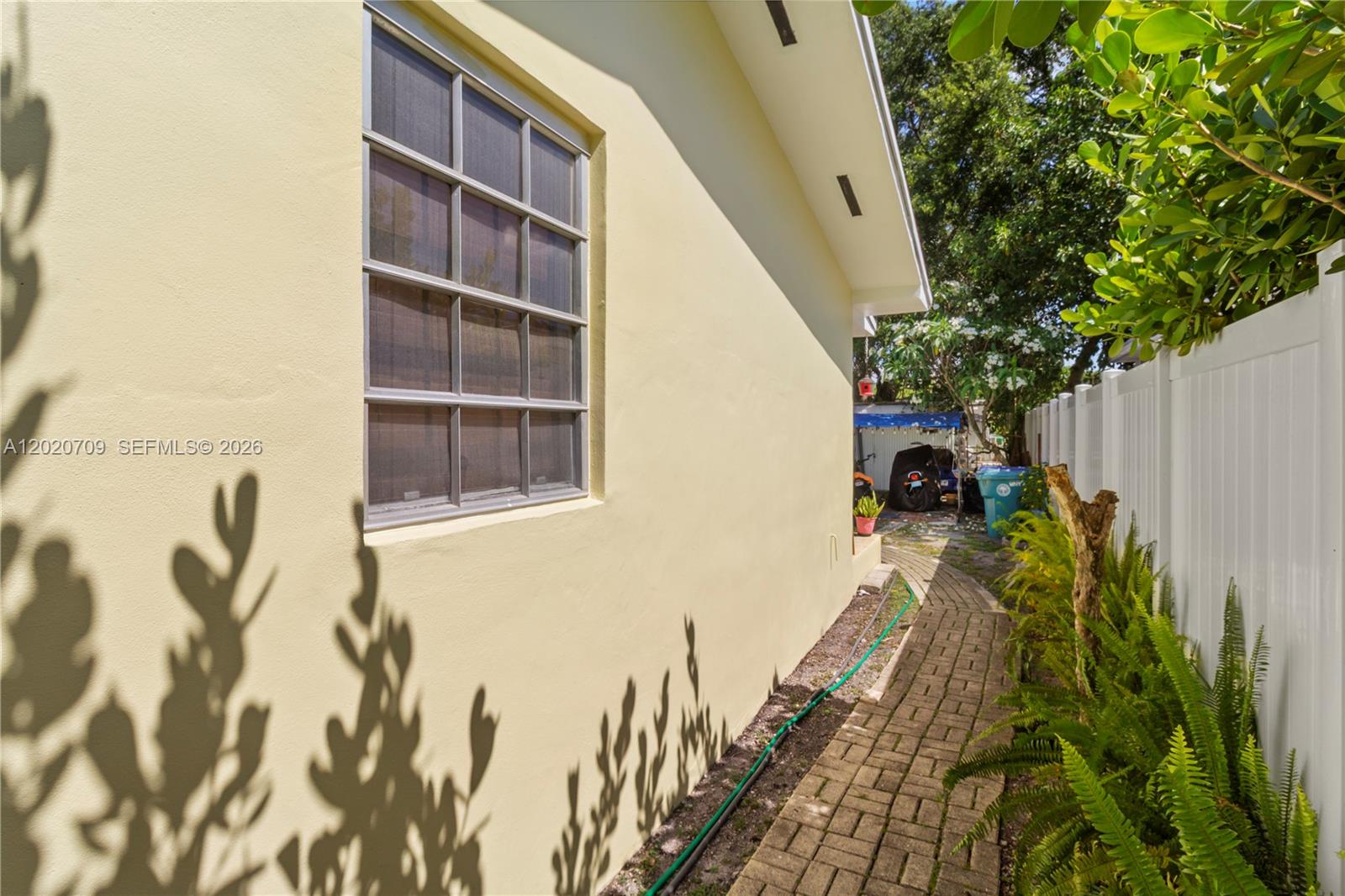 See details / 2511 sq. ft. $ 2026-05-18 0 Photo