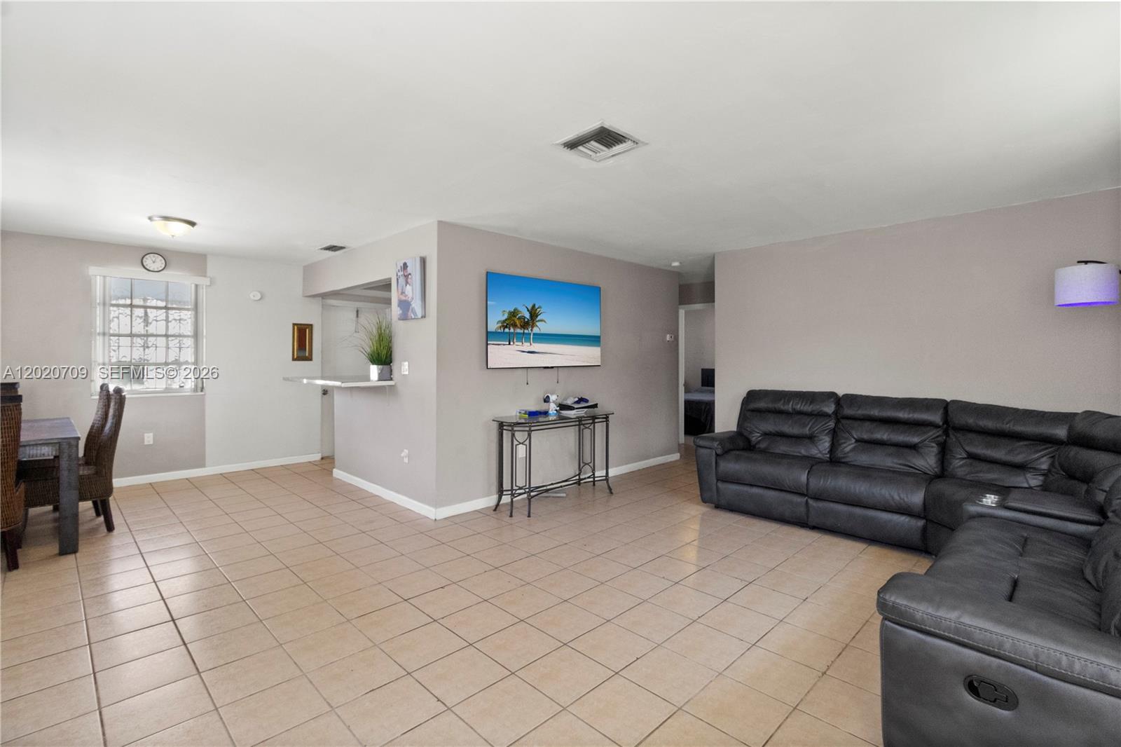 See details / 2511 sq. ft. $ 2026-05-18 0 Photo