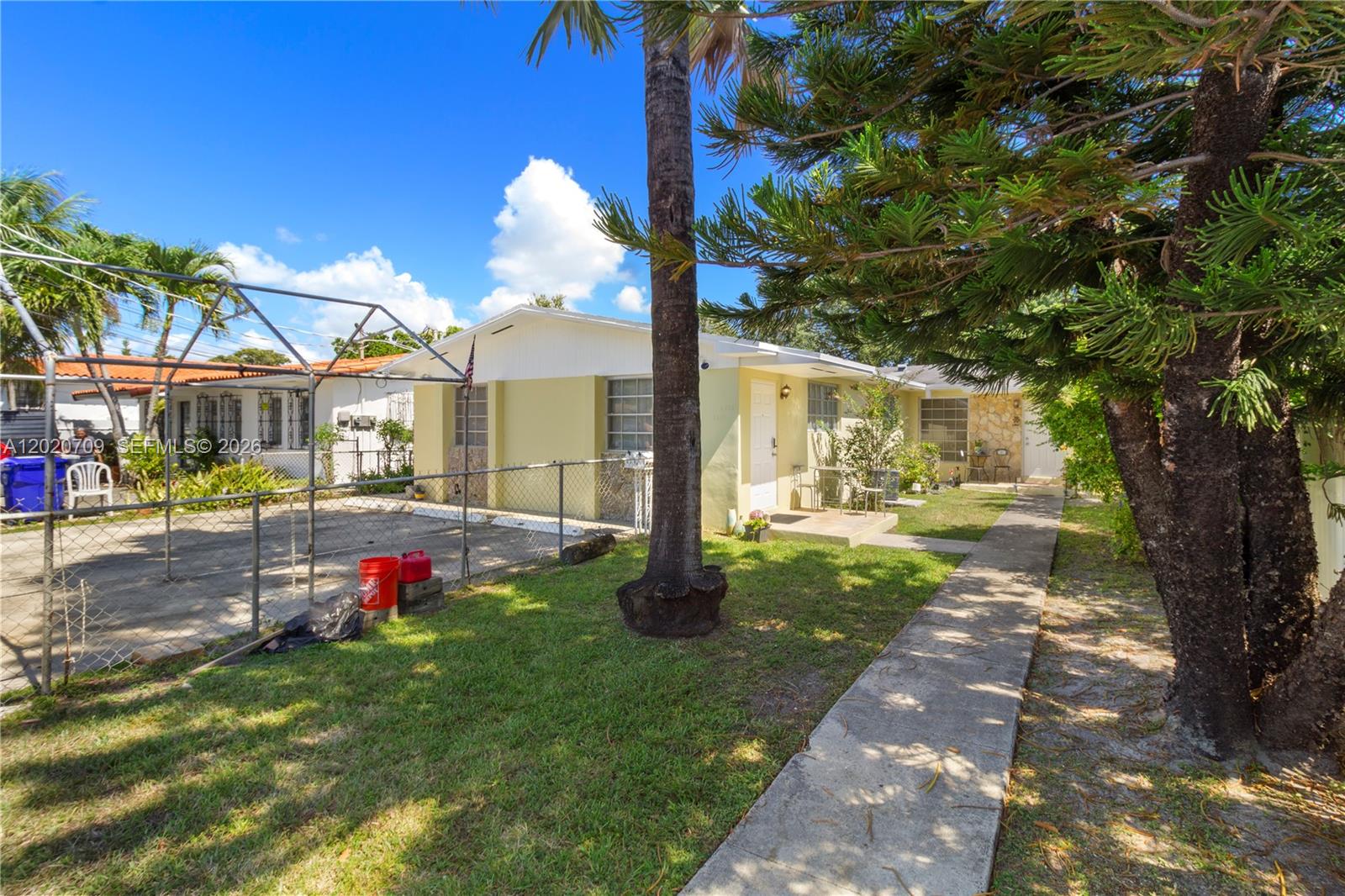 See details / 2511 sq. ft. $ 2026-05-18 0 Photo