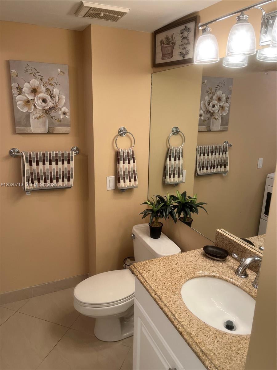 Photo of 3610 Yacht Club Dr #1511 Penthouse, Aventura, Florida, 33180 - Second Bathroom