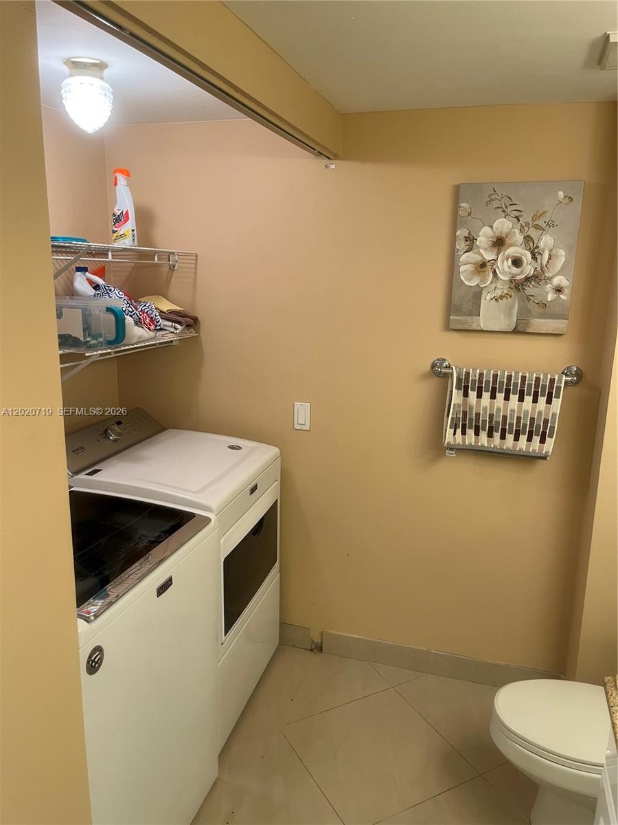Photo of 3610 Yacht Club Dr #1511 Penthouse, Aventura, Florida, 33180 - Second Bathroom