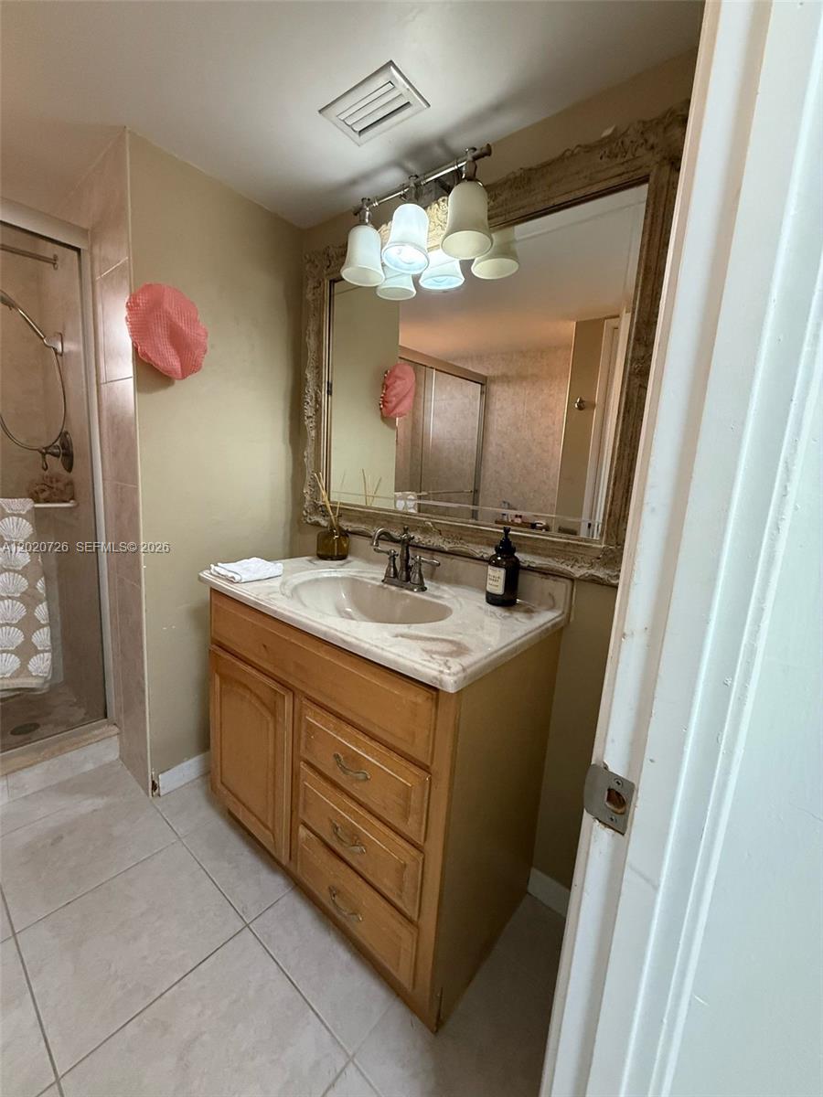 814-1 1 / 2 1036 sq. ft. $ 2026-05-18 0 Photo
