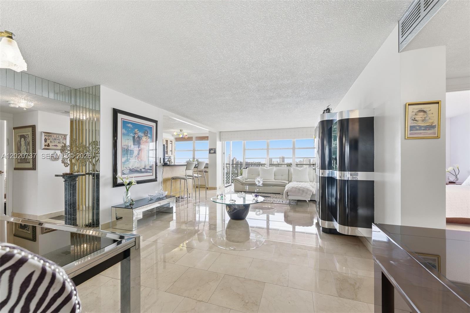 See details 2302 2 / 2 1275 sq. ft. $ 2026-05-18 0 Photo